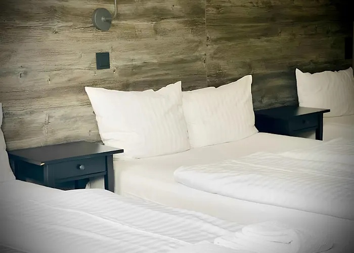 Check-in Hotel *